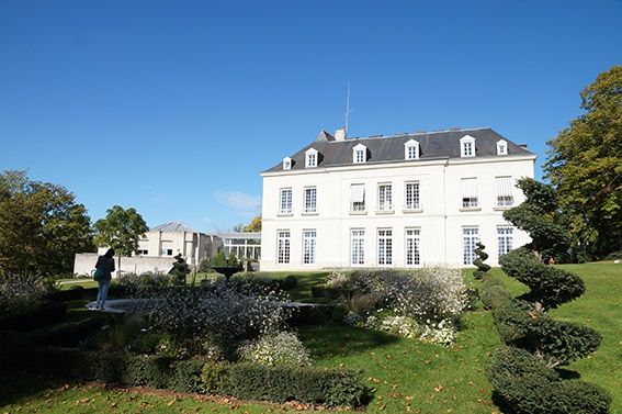 saint cyr sur loire senior personals Saint-cyr-sur-loire jobs glassdoor has millions of jobs plus salary information, company reviews, and interview questions from people on the inside making it easy to find a job that’s right. saint cyr sur loire senior personals Saint-cyr-sur-loire jobs glassdoor has millions of jobs plus salary information, company reviews, and interview questions from people on the inside making it easy to find a job that’s right.