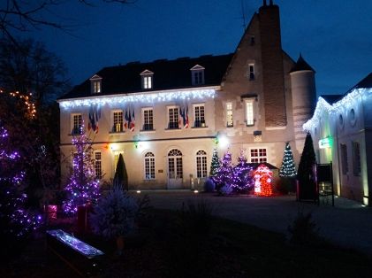 La magie de Noël s'installe à Saint-Cyr (décembre 2020)