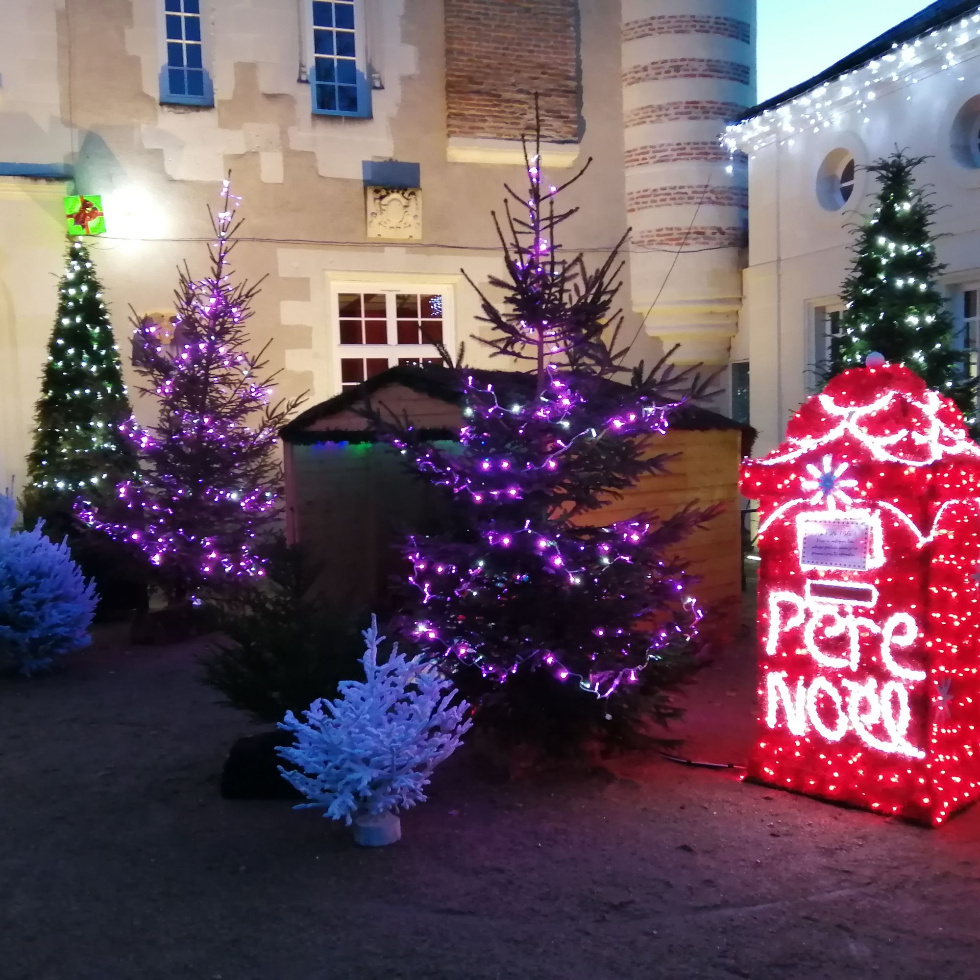 Marche De Noel Saint Cyr En Val La magie de Noël s'installe à Saint-Cyr - décembre 2020 - Saint-Cyr -sur-Loire